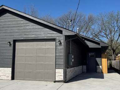 Main picture of 341 N Joann St