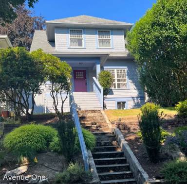 Main picture of 1625 3rd Ave W