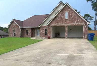 Main picture of 221 Smithbrook Rd