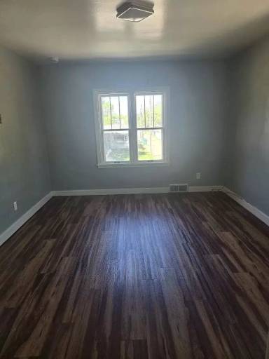Main picture of 415 S Cedar Ave