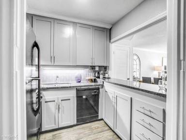Main picture of 1128 Uptown Area