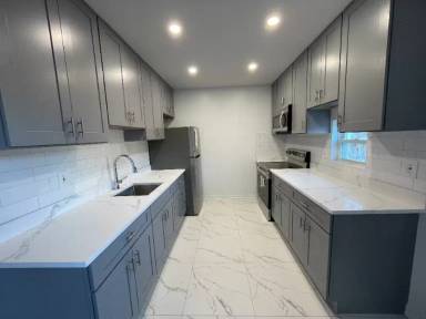 Main picture of 3985 Saxon Ave