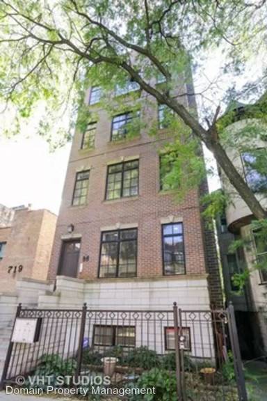 Main picture of 721 W Buckingham Pl