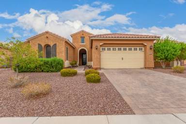 Main picture of 2614 W Moura Dr