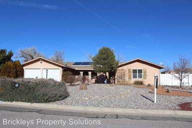 Main picture of 3809 Saint Andrews Dr SE