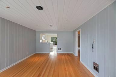 Main picture of 1755 NE 89th St