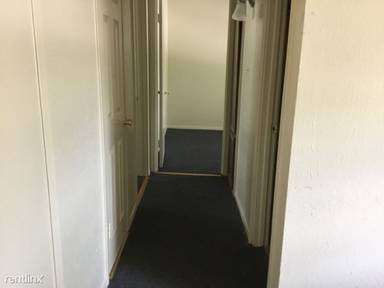 Main picture of 2404 N Willis St