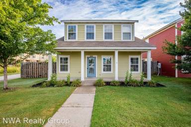 Main picture of 2406 SW Juniper Ave
