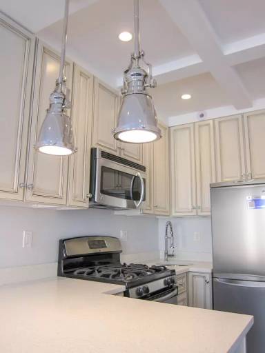 Main picture of 12 Grove St