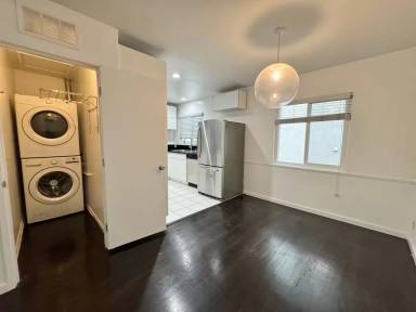 Main picture of 307 S Clark Dr