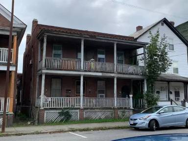 Main picture of 106 3rd St
