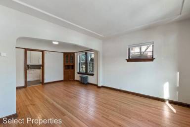 Main picture of 2581 S Austin St