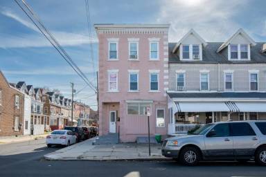 Main picture of 1428 W Gordon St