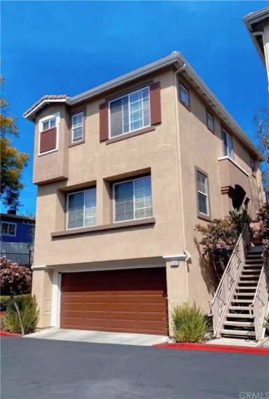Main picture of 1101 Victoria Way