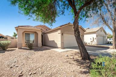 Main picture of 44895 W Paraiso Ln