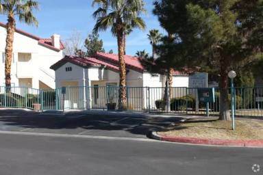 Main picture of 900 Heavenly Hills Ct