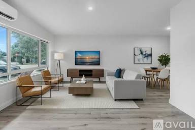 Main picture of 2781 SW 2nd St