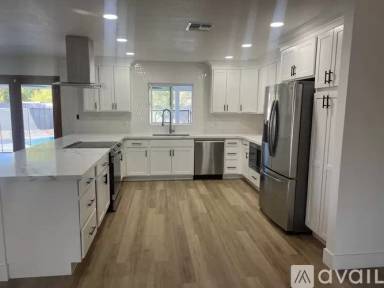 Main picture of 8028 N 6th St