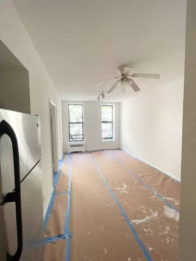 Main picture of 156 East 85th St