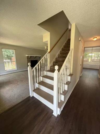 Main picture of 246 W Maple Ave