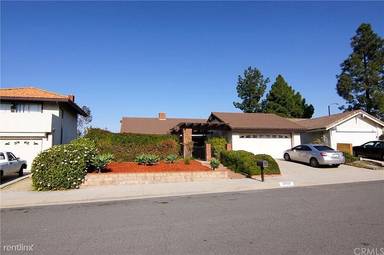 Main picture of 23833 Country View Dr