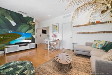 Main picture of 935 10th St