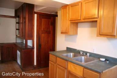 Main picture of 2767 N Holton St