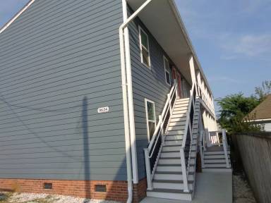 Main picture of 9634 9th Bay St