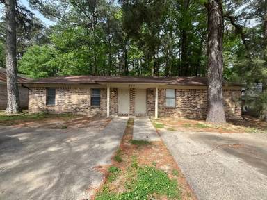 Main picture of 218 Bellevue Cir
