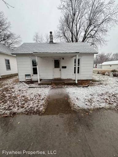 Main picture of 728 Lincoln Ave