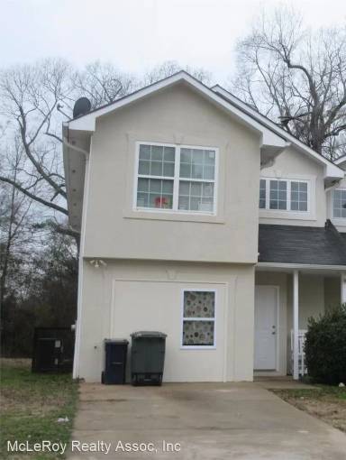 Main picture of 311B Louise Ln