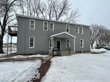 Main picture of 320 S Dakota St