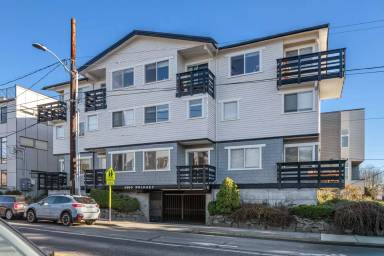 Main picture of 4800 Phinney Ave N