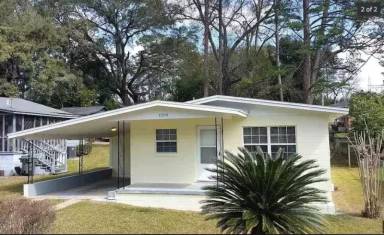 Main picture of 1205 Clay St