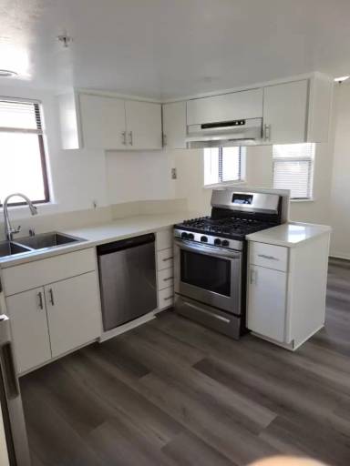 Main picture of 305 N Cedar