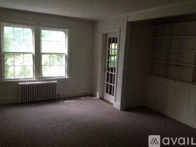 Main picture of 75 Newtown Ave