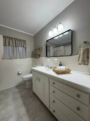 Main picture of 214 Sunny Ln