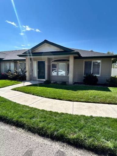 Main picture of 4023 N Bayou Ln
