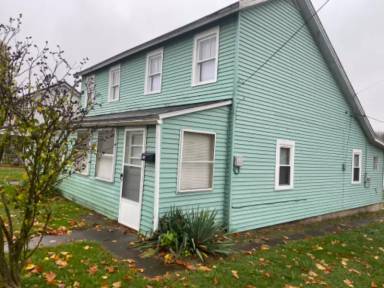 Main picture of 584 Front St
