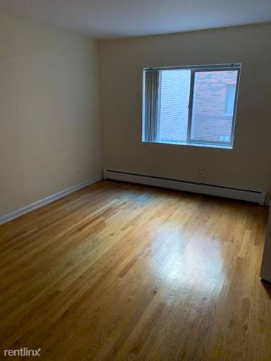 Main picture of 5820 N Sheridan Rd