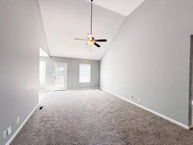 Main picture of 165 Kings Deer Dr