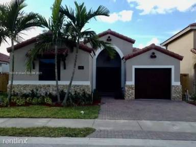 Main picture of 984 NW 104th Ave