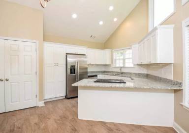Main picture of 433 Merced Ct