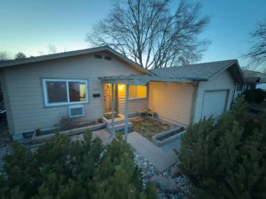 Main picture of 1425 Exeter Way