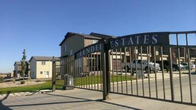 Main picture of 5803 Victoria Ave