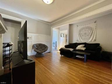Main picture of 448 Park Dr
