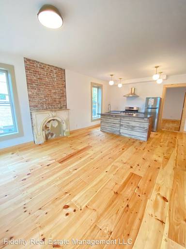 Main picture of 47 Lander St