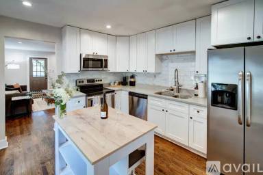 Main picture of 2736 Mayflower Rd