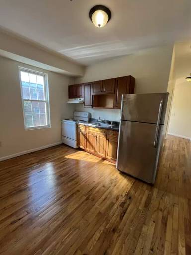 Main picture of 116 Hawthorne Ave