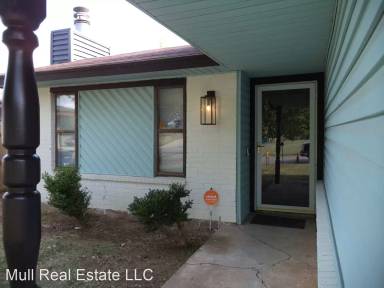 Main picture of 708 NW 110th St